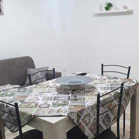 Dimora Di Giada Apartment Brindisi Bagian luar foto