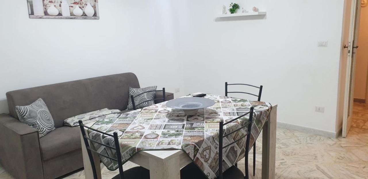 Dimora Di Giada Apartment Brindisi Bagian luar foto
